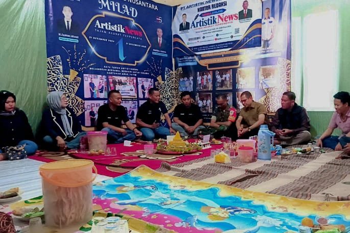 Di Acara Milad Perdana Kolaborasi Artistiknews dan Mitra. Bagikan Santunan, Perkuat Pers Profesional di Banten