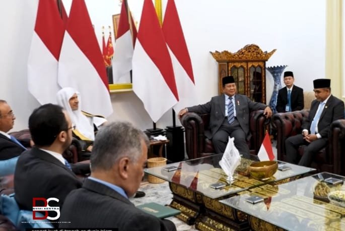 Prabowo dan Sekjen Liga Muslim Dunia Bahas Diplomasi Perdamaian dan Penguatan Pelayanan Haji