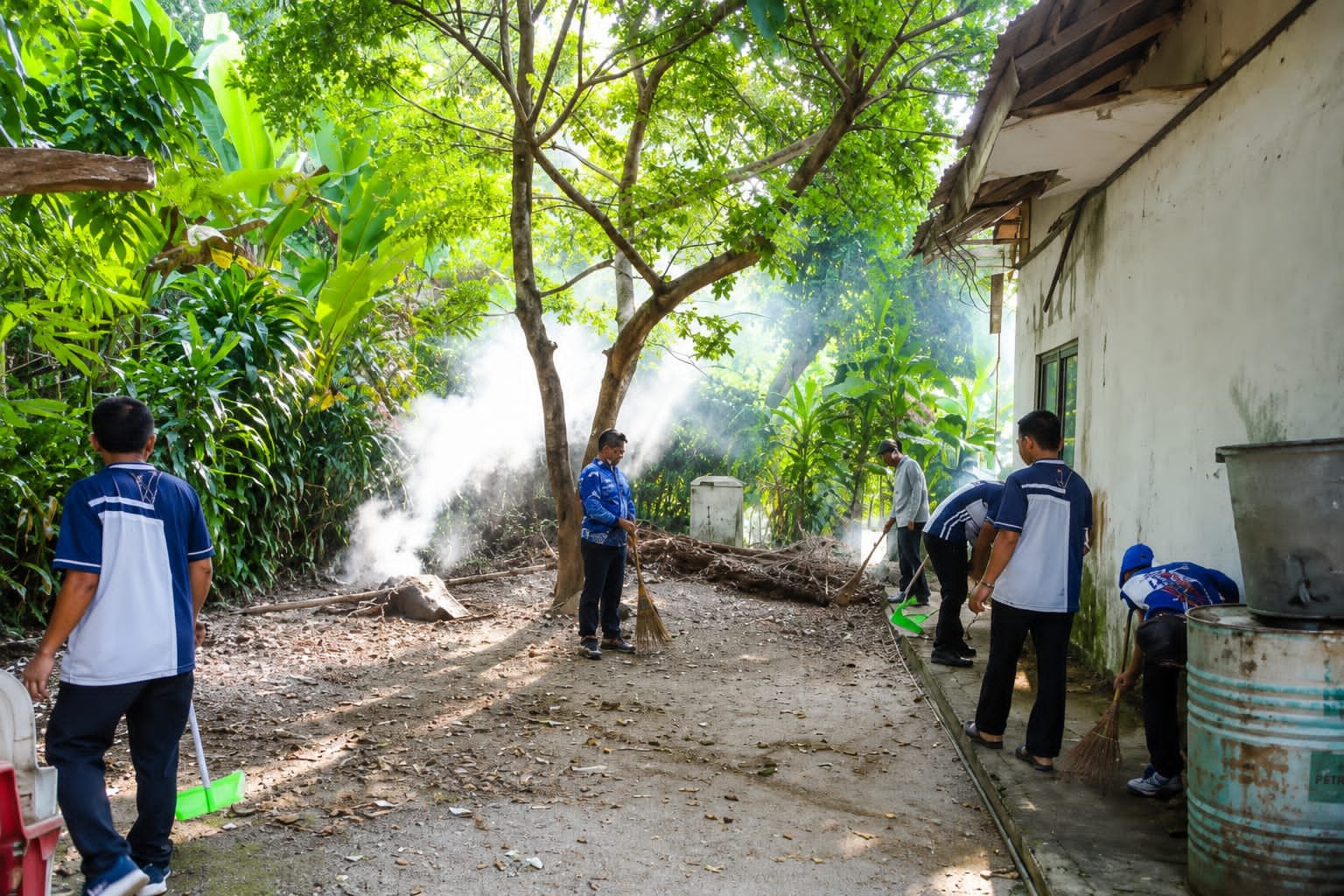 Kecamatan Muncang Bangun Budaya Pelayanan Publik Melalui Gerakan Jumat Bersih